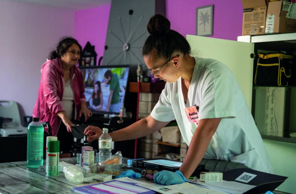 Dans la chaleur et l’indifférence